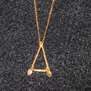 Black Hills Gold Tri-Color 12K Triangle Necklace Grape Leaves Vintage Never Worn